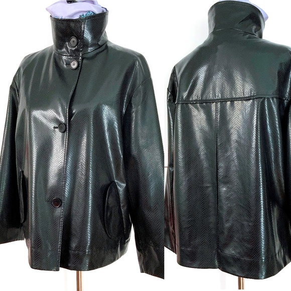 Akris Punto Jackets & Blazers - NWT Akris Punto Black Faux Snakeskin High Collar Jacket Sz 10